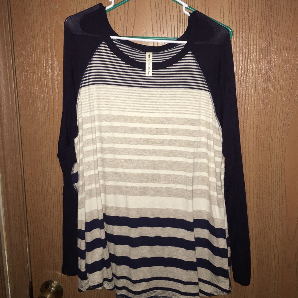 GREAT long sleeve shirt/tunic with patched elbows